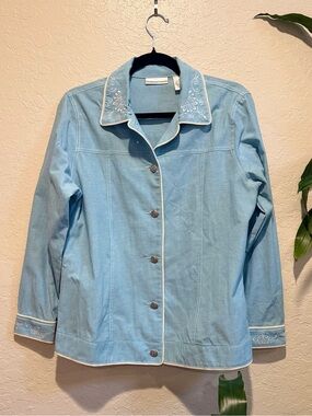Draper's & Damon's Light Blue Embroidered Button Down Shirt